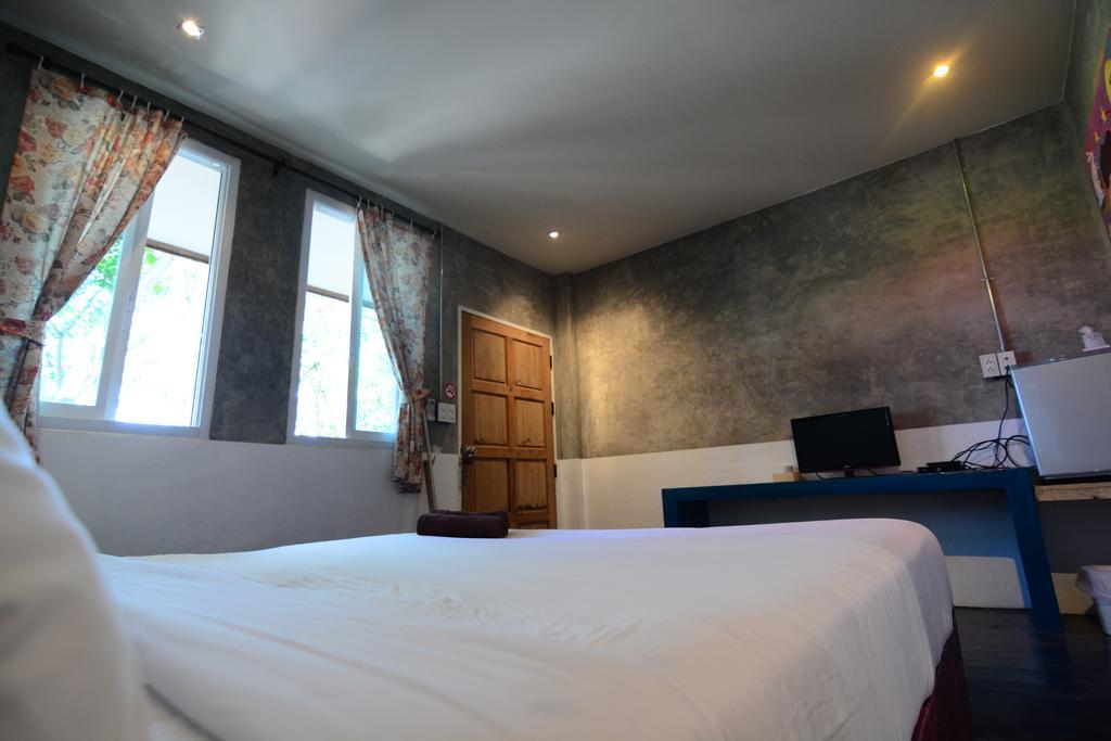 Sundara Guesthouse Nan Ngoại thất bức ảnh